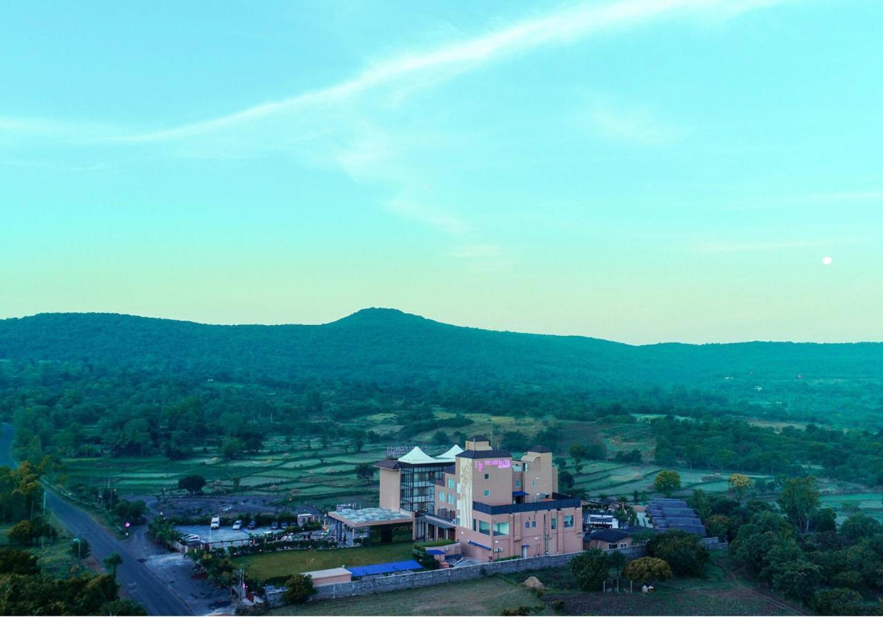 Regenta Resort Belagavi Luaran gambar